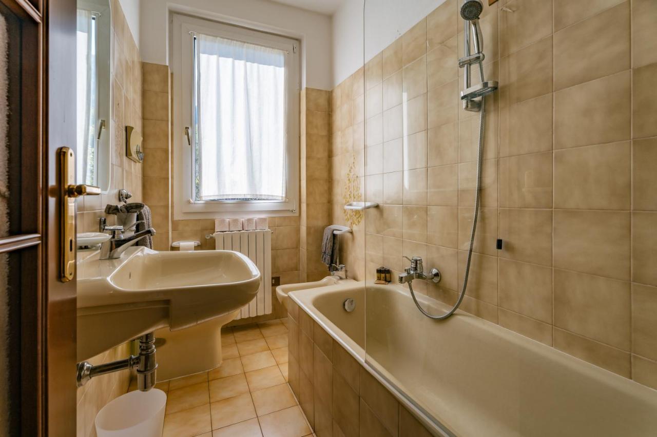 Mary Rose Apartments Oliveto Lario Bagian luar foto